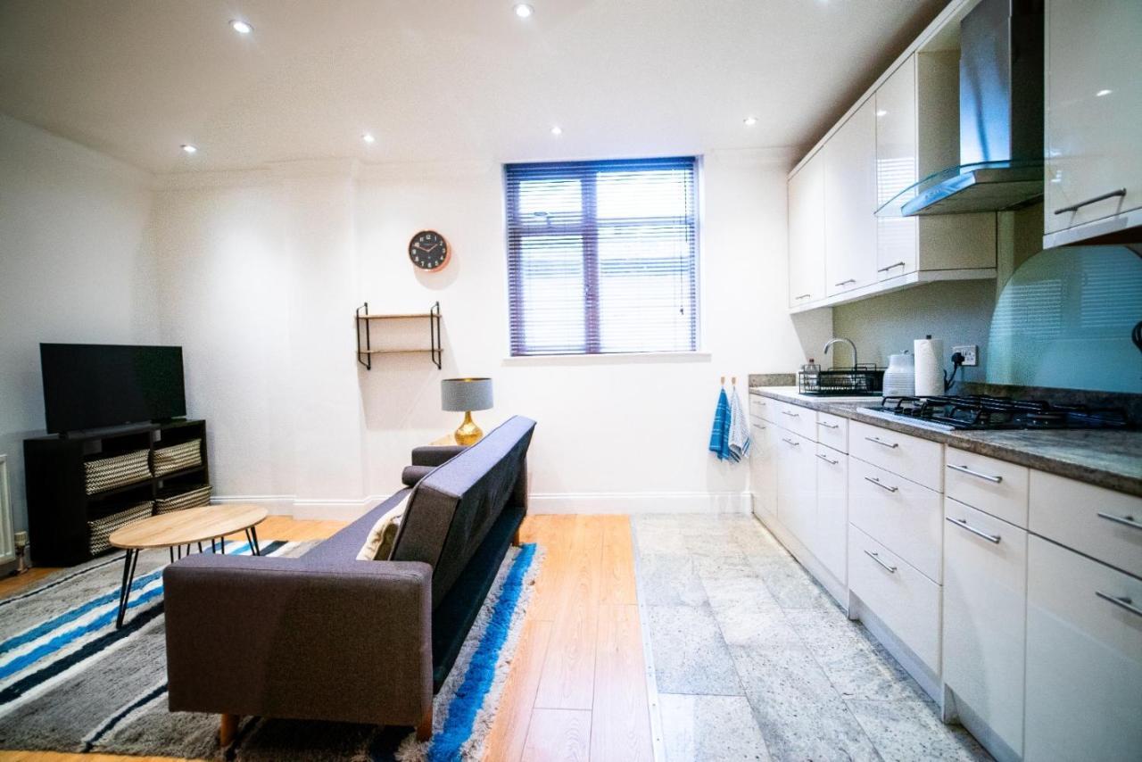 Stay With Serena Homes , One Bedroom Apartment Purley Exterior foto
